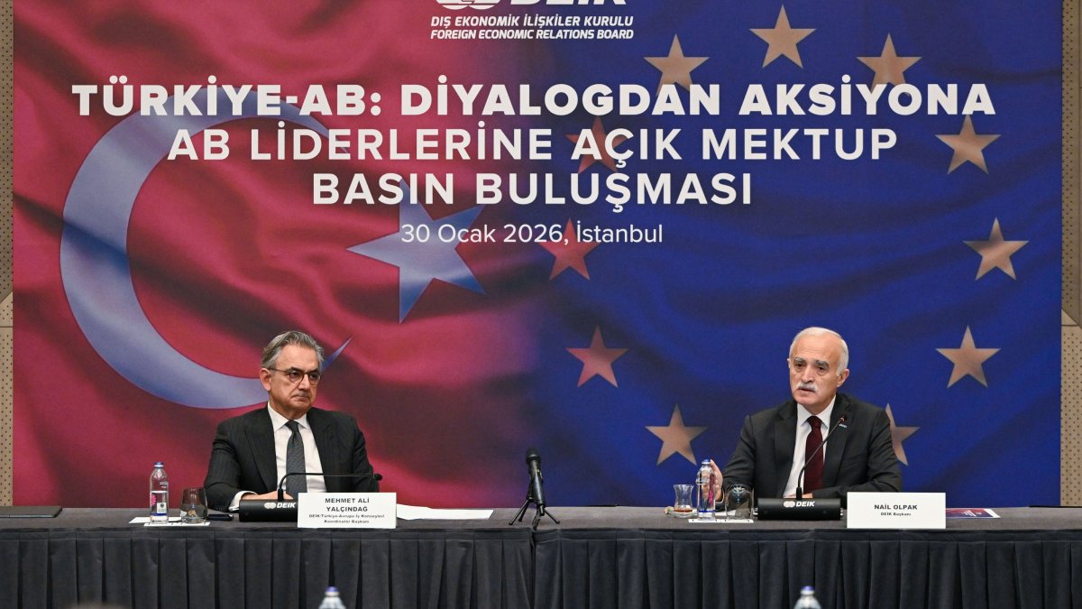 Foreign Economic Relations Board (DEIK) President Nail Olpak (R) and Mehmet Ali Yalçındağ, coordinator chair of DEIK Türkiye-Europe Business Councils, speak during a press conference, Istanbul, Türkiye, Jan. 30, 2026. (AA Photo)