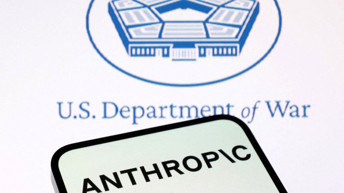 U.S. Department of War and Anthropic logos are seen in this illustration, March 1, 2026. (Reuters Photo)