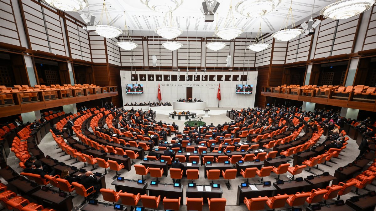 Turkish Parliament's Deputy Speaker Celal Adan chairs a General Assembly session, Ankara, April 22, 2026. (AA Photo)
